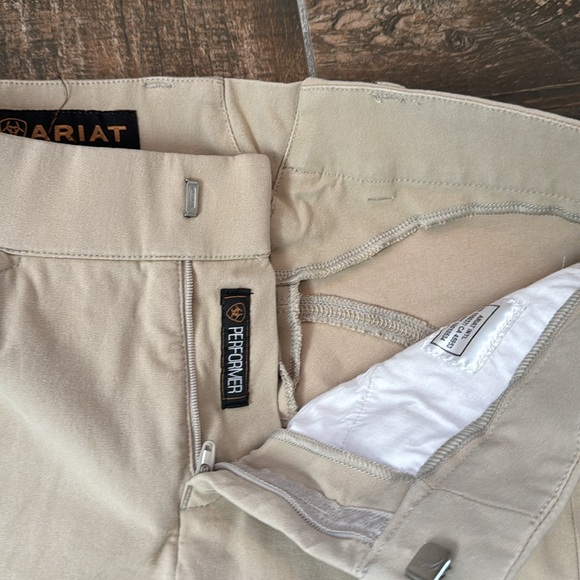 Girls Ariat Jodphurs - size 10 - Picture 6 of 6